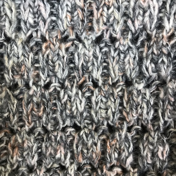 NWT Universal Thread Marled Grey Cable Knit Crew Neck Sweater Women's Size XS - Picture 3 of 6